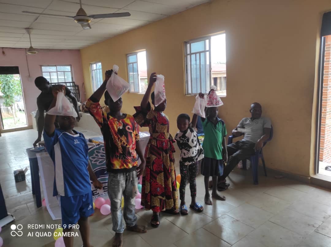 Children receiving outreach packages